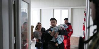 «Осада Мариуполя». В Киеве презентовали книгу фотокорреспондента Евгения Малолетки, — ФОТО