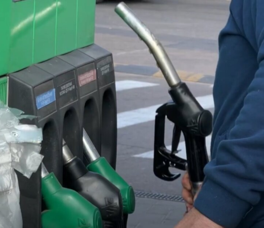 Цены на бензин: эксперт объяснил, из-за кого топливо рекордно подорожало