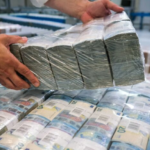 Почти 1000 евро пенсии: украинцы могут получить выплату без стажа