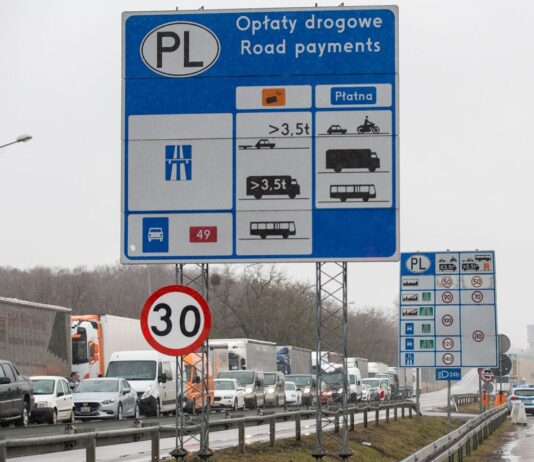 Ажиотаж на границе: в ГПСУ назвали причину очередей на въезд в Украину и дали совет