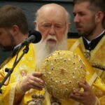 Памяти Филарета. Как патриарх в Мариуполе боролся за автокефалию против лома, кирпича и тухлых яиц