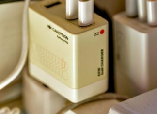 ДТЭК ответил на вопрос, почему «прыгает» напряжение во время графиков отключений.