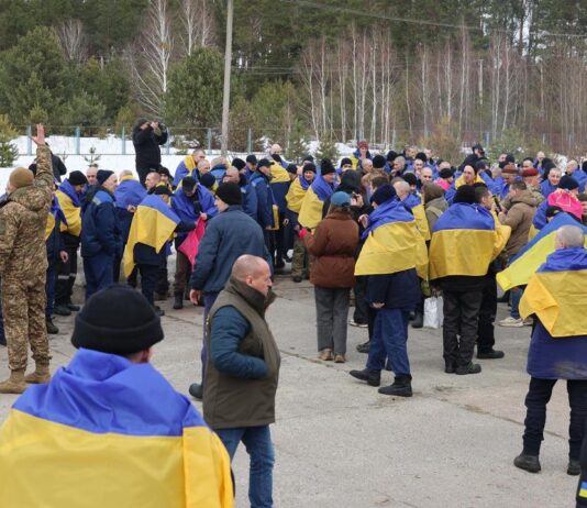 Второй этап обширного обмена. Из российского плена вернули 300 украинских военных и двух гражданских, — ФОТО