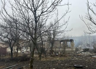 Россия ударила авиабомбами по Краматорску. Ранены 8 человек, среди них есть дети