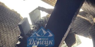 В оккупированном Донецке после попадания дрона люди месяцами живут в затопленной квартире без помощи, — ФОТО