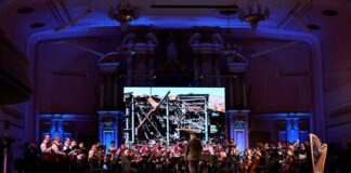 Во Львове прошел концерт-реквием «MARIUPOL. Город Марии» к годовщине трагедии драмтеатра, — ФОТО