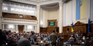 Верховная Рада упростила приезд иностранных волонтеров в Украину