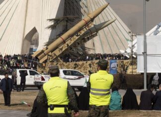 Иран баллистикой ударил по крупнейшему в мире СПГ-комплексу в Катаре