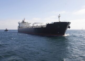 Иран шантажирует Европу: КСИР откроет проход через Ормузский пролив, но есть жесткое условие