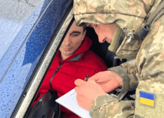 Украинцам с бронью массово рассылают повестки: адвокат объяснил причину и назвал штрафы за неявку