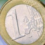 Исторический максимум: евро укрепляет свои позиции