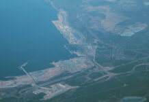 Порт Усть-Луга снова под ударами после сообщения о возобновлении работы: видео