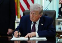 Politico: В НАТО назвали «очередным блефом» угрозу Трампа выйти из Альянса