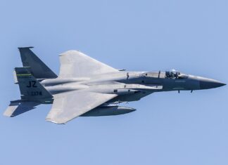 CBS News: США уничтожили два собственных самолета, спасая пилота F-15