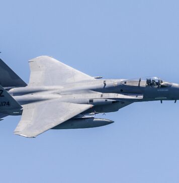 CBS News: США уничтожили два собственных самолета, спасая пилота F-15