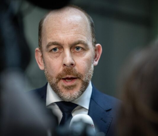 Более 100 муниципалитетов Нидерландов не предлагают жилья беженцам. Правительство реагирует