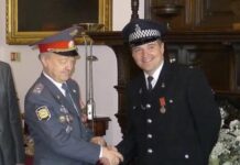 Британского бывшего полицейского лишили гражданства из-за связей с Россией