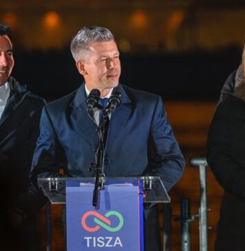 Мадьяр в победной речи призвал Орбана уйти в отставку и назвал первые зарубежные визиты