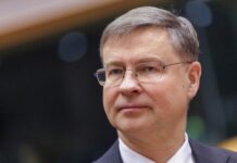 Euractiv: Брюссель хочет, чтобы партнеры быстрее передали Украине свои доли по кредиту в €45 млрд