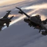 Два польских аэропорта останавливали полеты из-за комбинированной атаки РФ по Украине