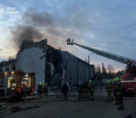 РФ атаковала Киев ракетами: убила и ранила людей, есть последствия в пяти районах столицы