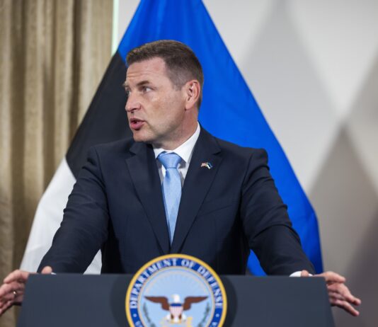 Министр обороны Эстонии уверен, что США защитят Европу в случае российского нападения