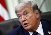 «Лететь 18 часов, чтобы говорить ни о чем». Трамп отменил поездку своих переговорщиков в Пакистан