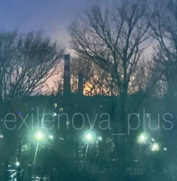 Атаки дронов на Россию: сообщают о пожаре на НПЗ и химзаводе в двух областях