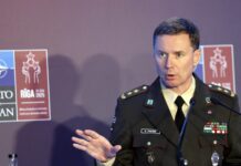 Командующий ВС Латвии хочет сбивать российские дроны на границе, но разрешения нет