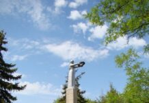 Руины и триколоры: как выглядит Широкино сегодня, — ФОТО