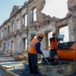 В Мариуполе строители жалуются на массовые невыплаты зарплат