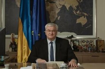 Украинцам снова можно ехать в Венгрию: МИД отменил ограничение