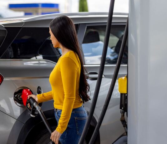 Дизель резко подорожал: сравнение цен на АЗС 14 апреля и где заправиться дешевле