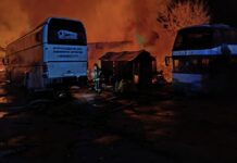 Повреждено судно в порту и уничтожены автобусы: РФ массированно ударила по Одесской области