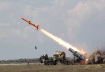 «Нептуны» ударили по заводу «Атлант Аэро» в Таганроге, также среди целей — корабль ФСБ