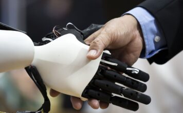 В Китае роботы-гуманоиды впервые обогнали людей в полумарафоне