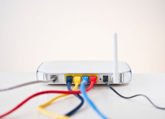 СБУ и ФБР «накрыли» шпионскую сеть: россияне взламывали Wi-Fi роутеры по всему миру