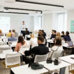 KSE дает гранты украинцам, которые возвращаются из-за границы на обучение