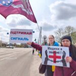 «Мы ждем не праздников, а возвращения»: мариупольцы напоминают о пленных по всей Украине, — ФОТО