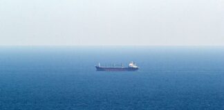 Швеция задержала балкер, направлявшийся из России