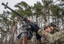 Прилеты баллистики и сотни дронов в небе: ВСУ раскрыли детали ночной атаки россиян