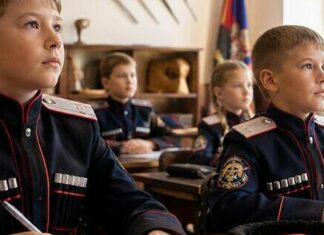 В Мариуполе школьников переоденут в спецформу и готовят к «казачьим парадам»