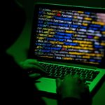 Bloomberg: Хакер РФ признал вину в кибератаках на энергетическую инфраструктуру США и Украины