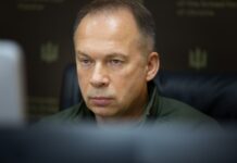 Россия наращивает группировку беспилотников по украинской модели – Сырский