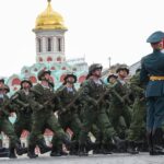 Как прошел 45-минутный военный парад в Москве после разрешения Зеленского – фото