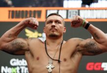Усик переміг короля кікбоксингу Верховена за титул WBC