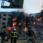 У Києві загинула людина й сильно пошкоджений ТЦ на Лук’янівці внаслідок нічного обстрілу