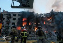 У Києві загинула людина й сильно пошкоджений ТЦ на Лук’янівці внаслідок нічного обстрілу