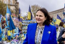 МЗС назвало погрози РФ «безсоромним шантажем». Посолка ЄС вважає їх «ознакою відчаю»