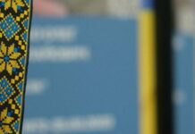 В Украине начинают новую традицию чествования павших защитников и защитниц в День Вышиванки